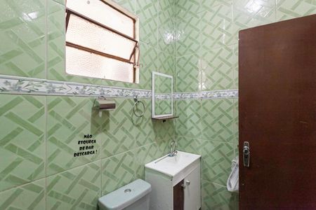 Casa à venda com 300m², 3 quartos e 4 vagasBanheiro social 