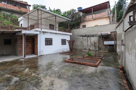 Casa à venda com 300m², 3 quartos e 4 vagasFachada