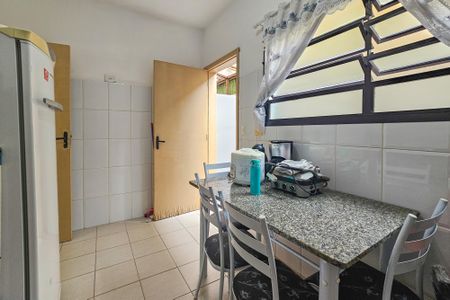 Casa de condomínio para alugar com 78m², 2 quartos e 1 vagacozinha