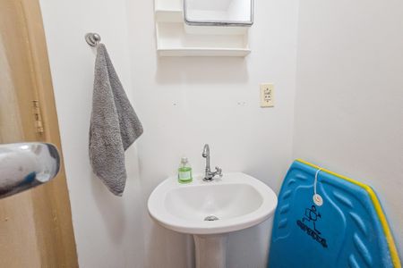 Casa de condomínio para alugar com 78m², 2 quartos e 1 vagalavabo