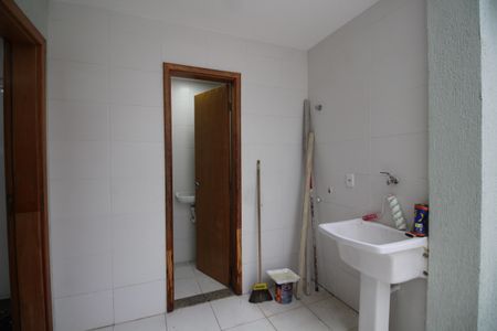 Casa de condomínio para alugar com 300m², 4 quartos e 3 vagasÁrea de Serviço