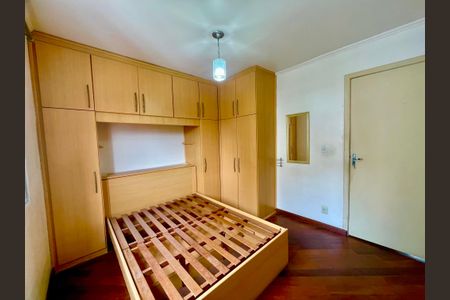Apartamento à venda com 54m², 2 quartos e 1 vagaQuarto 2