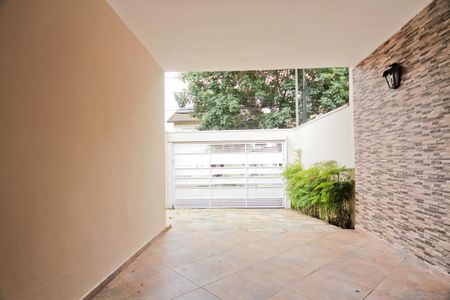 Casa à venda com 270m², 3 quartos e 2 vagasÁrea externa