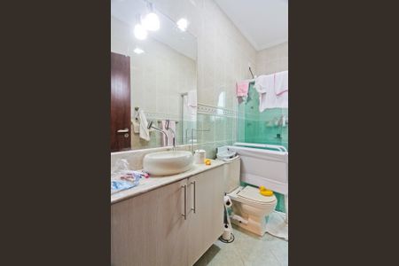 Casa à venda com 270m², 3 quartos e 2 vagasBanheiro