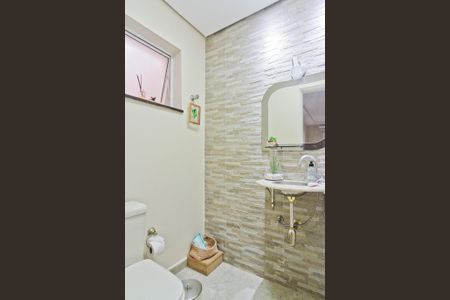 Casa à venda com 270m², 3 quartos e 2 vagasLavabo