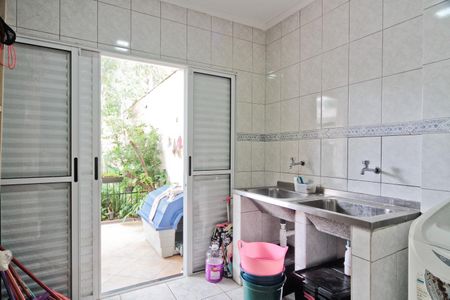 Casa à venda com 270m², 3 quartos e 2 vagasÁrea de Serviço