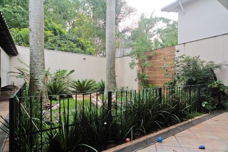 Casa à venda com 270m², 3 quartos e 2 vagasÁrea externa