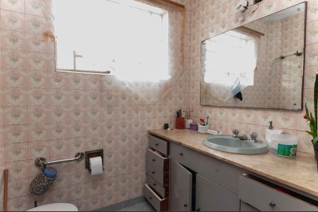 Casa à venda com 161m², 2 quartos e 2 vagasBanheiro Social