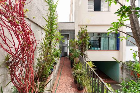 Casa à venda com 161m², 2 quartos e 2 vagasFachada