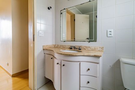 Apartamento à venda com 114m², 4 quartos e 2 vagasSuite - Banheiro