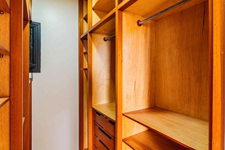 Apartamento à venda com 114m², 4 quartos e 2 vagasSuite - Closet