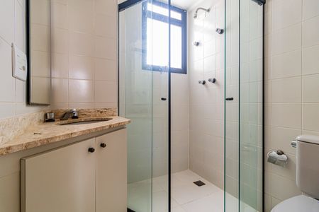 Apartamento à venda com 114m², 4 quartos e 2 vagasBanheiro social