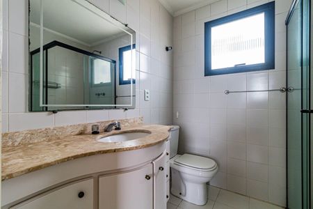 Apartamento à venda com 114m², 4 quartos e 2 vagasSuite - Banheiro