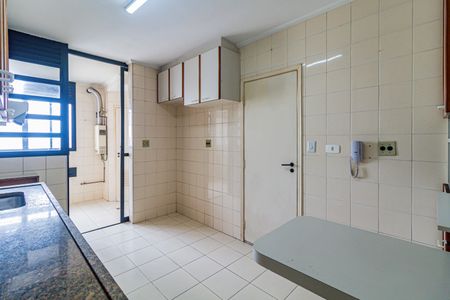 Apartamento à venda com 114m², 4 quartos e 2 vagasCozinha