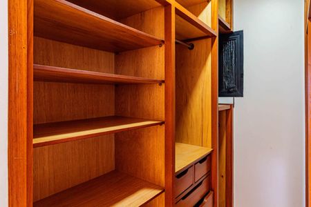 Apartamento à venda com 114m², 4 quartos e 2 vagasSuite - Closet