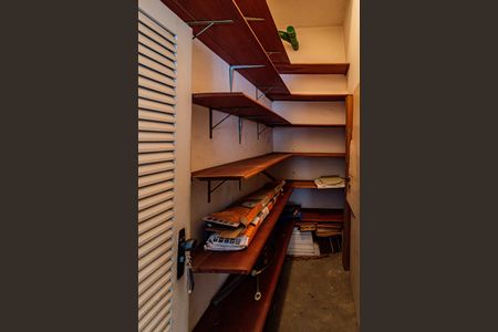 Apartamento à venda com 114m², 4 quartos e 2 vagasDepósito