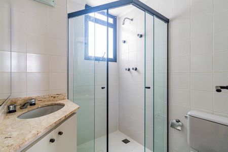 Apartamento à venda com 114m², 4 quartos e 2 vagasBanheiro social