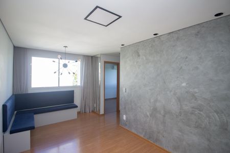 Sala de apartamento à venda com 2 quartos, 49m² em Cabral, Contagem