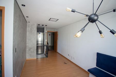 Sala de apartamento à venda com 2 quartos, 49m² em Cabral, Contagem