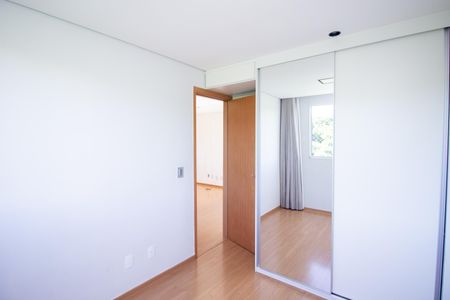 Quarto 2 de apartamento à venda com 2 quartos, 49m² em Cabral, Contagem