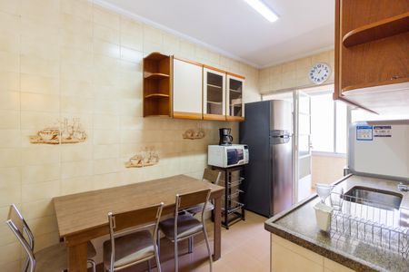 Apartamento para alugar com 85m², 2 quartos e 2 vagas Apartamento para alugar com 85m², 2 quartos e 2 vagasCozinha e Área de Serviço