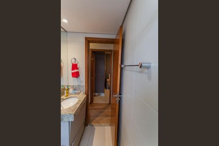 Apartamento à venda com 86m², 3 quartos e 2 vagasBanheiro Social