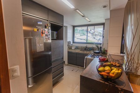 Apartamento à venda com 86m², 3 quartos e 2 vagasCozinha
