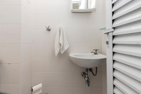 Apartamento para alugar com 129m², 3 quartos e 3 vagasBanheiro de Serviço