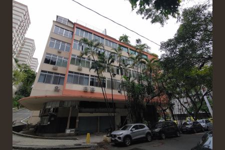 Apartamento à venda com 60m², 2 quartos e sem vaga Apartamento à venda com 60m², 2 quartos e sem vagaFachada e portaria