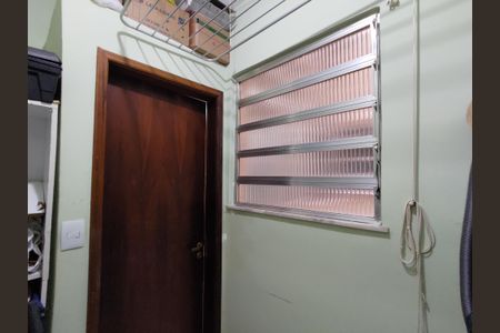 Apartamento à venda com 60m², 2 quartos e sem vaga Apartamento à venda com 60m², 2 quartos e sem vagaQuarto de Serviço