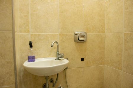 Apartamento à venda com 60m², 2 quartos e sem vaga Apartamento à venda com 60m², 2 quartos e sem vagaBanheiro de serviço