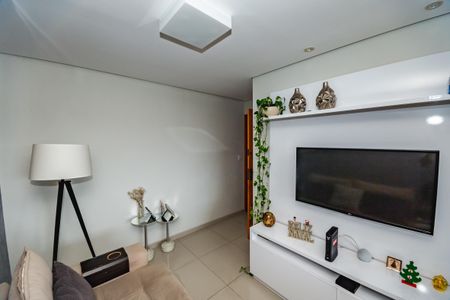 Sala de apartamento para alugar com 3 quartos, 70m² em São João Batista, Belo Horizonte