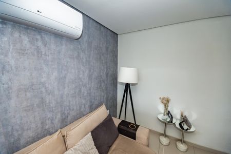 Sala de apartamento para alugar com 3 quartos, 70m² em São João Batista, Belo Horizonte