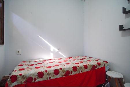 Casa para alugar com 60m², 2 quartos e 1 vagaQuarto 