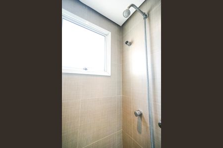 Apartamento à venda com 93m², 2 quartos e 2 vagasChuveiro