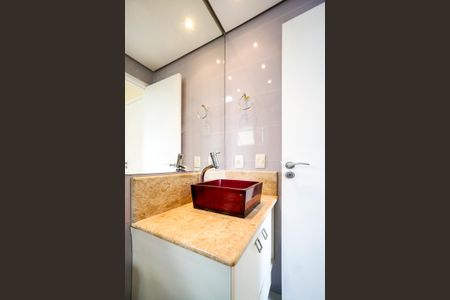 Apartamento à venda com 93m², 2 quartos e 2 vagasBanheiro da suíte 02