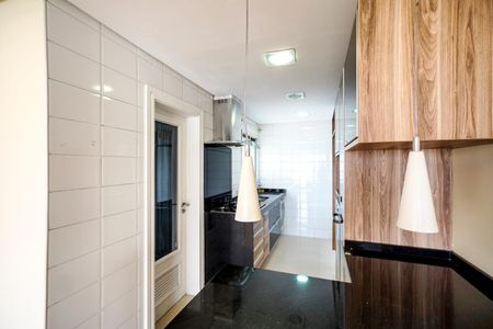 Apartamento à venda com 93m², 2 quartos e 2 vagasCozinha