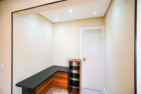 Apartamento à venda com 93m², 2 quartos e 2 vagasEscritório