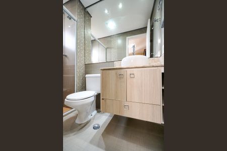 Apartamento à venda com 93m², 2 quartos e 2 vagasBanheiro da suíte 01