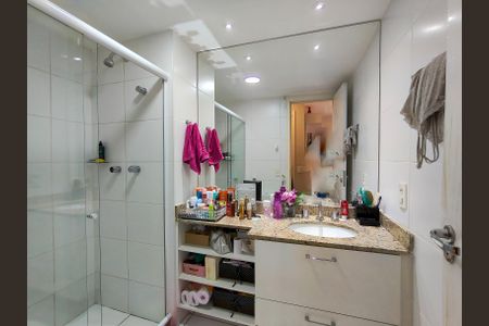 Apartamento à venda com 94m², 3 quartos e 2 vagas Apartamento à venda com 94m², 3 quartos e 2 vagasBanheiro da Suíte