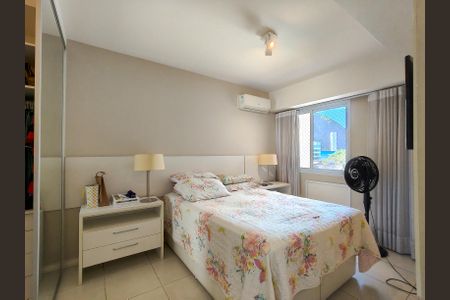 Apartamento à venda com 94m², 3 quartos e 2 vagas Apartamento à venda com 94m², 3 quartos e 2 vagasSuíte