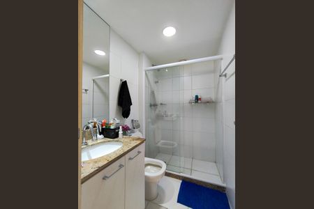 Apartamento à venda com 94m², 3 quartos e 2 vagas Apartamento à venda com 94m², 3 quartos e 2 vagasBanheiro Corredor