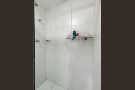 Apartamento à venda com 94m², 3 quartos e 2 vagas Apartamento à venda com 94m², 3 quartos e 2 vagasBanheiro Corredor