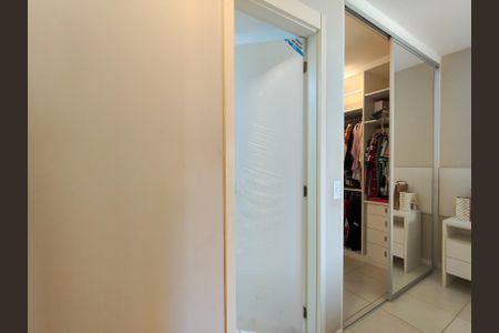 Apartamento à venda com 94m², 3 quartos e 2 vagas Apartamento à venda com 94m², 3 quartos e 2 vagasSuíte