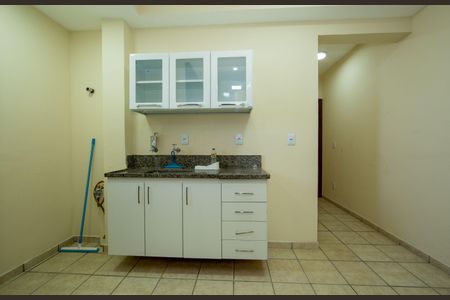 Apartamento à venda com 180m², 1 quarto e 2 vagasCOZINHA