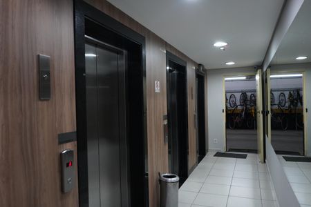 Apartamento para alugar com 32m², 1 quarto e 1 vagaElevador