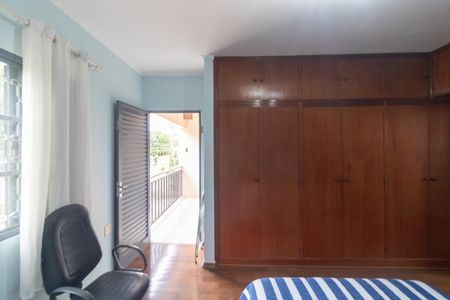 Casa à venda com 235m², 4 quartos e 2 vagasSuíte 01