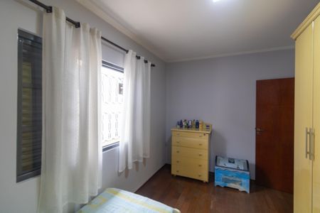 Casa à venda com 235m², 4 quartos e 2 vagasQuarto 02