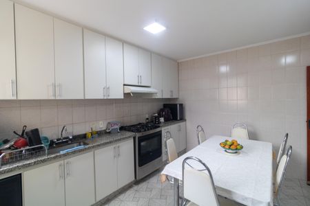 Casa à venda com 235m², 4 quartos e 2 vagasCozinha