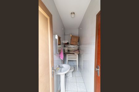 Casa à venda com 235m², 4 quartos e 2 vagasBanheiro de serviço